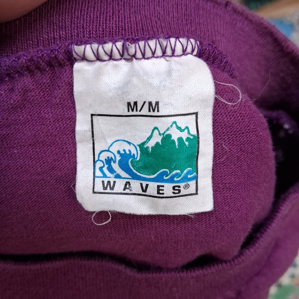 * Vintage 1993 Waves Toronto Canada Tee Shirt Size Medium Purple Single Stitch - Picture 7 of 14